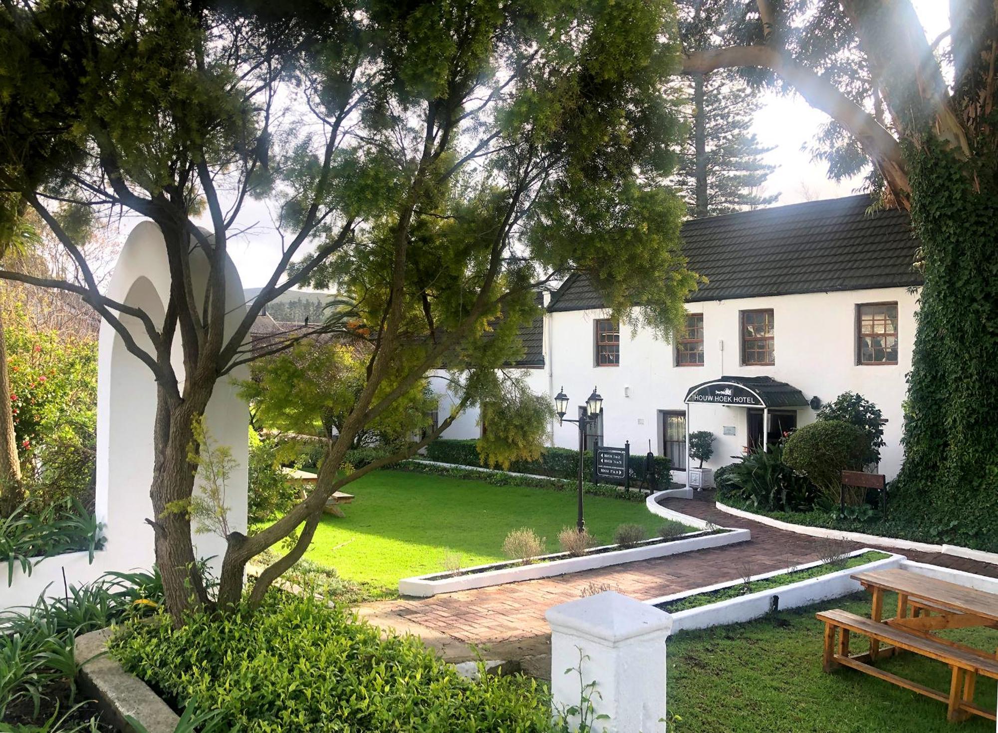 Houw Hoek Hotel Botrivier Exterior photo